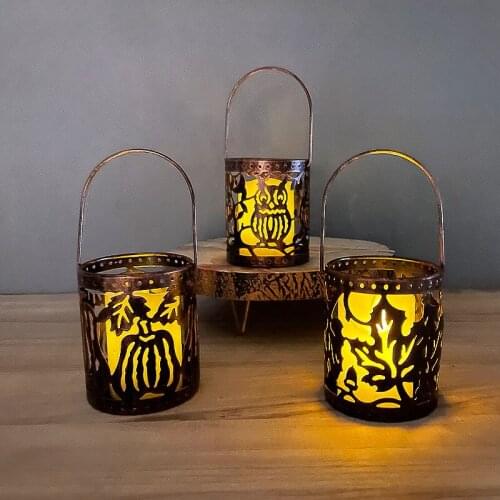 9.8*8cm Hollow Candelabra Candle Holder Wedding Lantern Party Lantern Candle Holder Candles Home Decoration with Free Tea Light