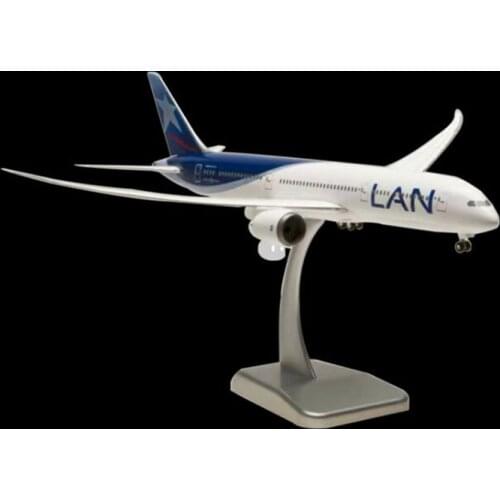 787 Plane Model 1:200 Scale Chile LAN B787 B777 Airline Base ABS Plastic Aircraft Plane Model Toy W landing Gear Model Toys