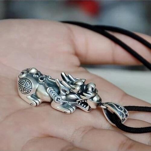 Pixiu Pendant Pendant Necklace Charm Necklace Symbolizing Wealth Good Luck Chinese Feng Shui Belief Vintage Necklace