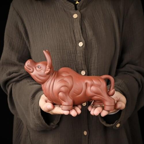 Purple Clay Stroke Gold Design Bull Solicit Wealth Tea Pet Mascot Exquisite Crafts Ornament Office Decoration Business Gift