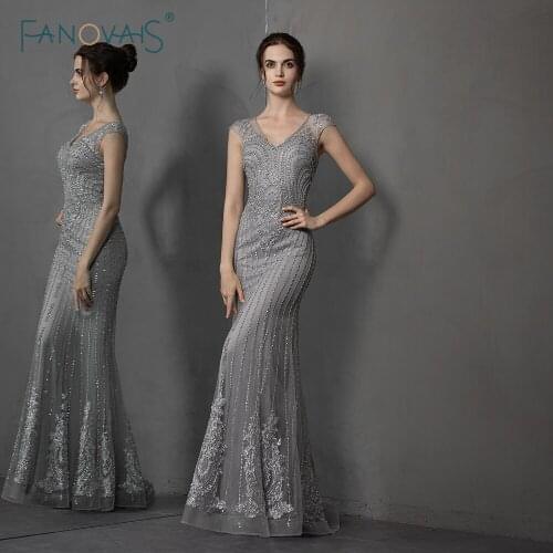 Silver Grey Evening Dress 2019 V Neck Dubai Handmade Beaded Sleeveless Luxury Prom Dress 2019 Party Gown Robe de Soiree NE97