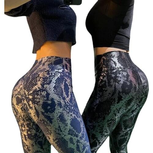 Tight-fitting stretch yoga pants with gold bronzing