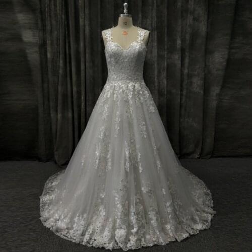 Vintage Lace Appliques Wedding Dress Sweetheart Sleeveless Heart Shaped Back Real High Quality Bridal Gowns
