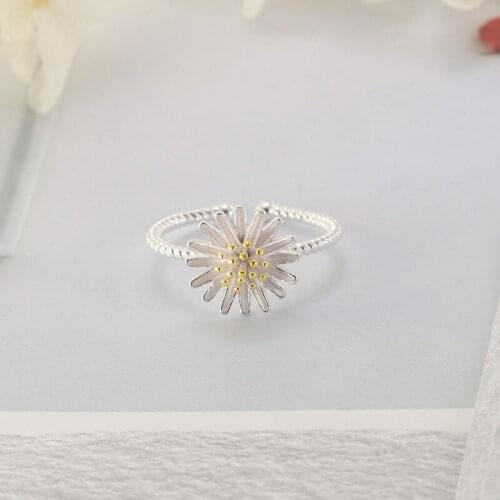 2021 New Spring White Enamel Daisy Flower Vintage Elegant Simple Opening Rings For Women Jewelry Party 925 Sterling Silver Gifts