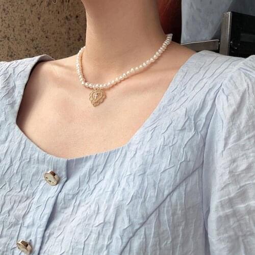 Korean Vintage Hollow Heart Chain Choker Necklace For Women Gothic Punk Kpop Butterfly Pearl Pendant Necklace Party Jewelry Gift