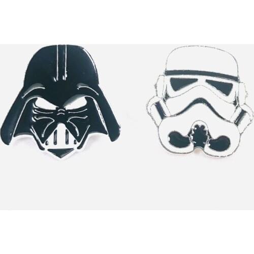 Anime Star Wars Black Knight Brooch for Women Broche Badge Pins Metal Collar Brooches for Men Pines Metalicos Jewelry