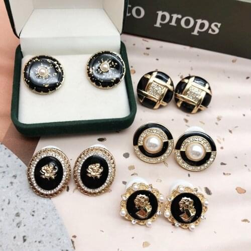 Vintage Stud Earrings Rhinestone Human Face Abstract Oval Round Stud Brincos Femme Jewelry