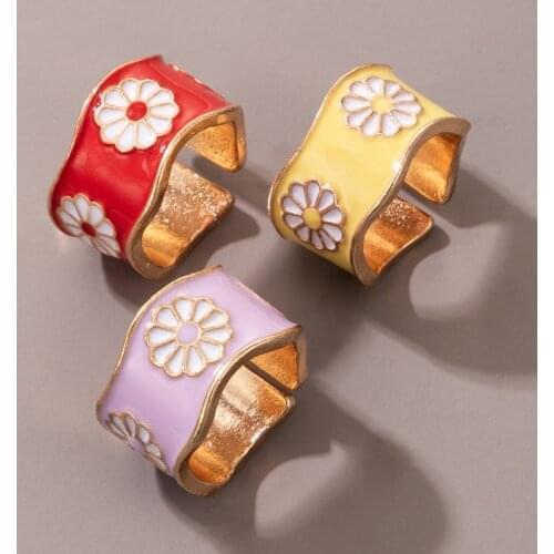 Docona 2021 New Trendy Small Daisy Flower Joint Rings for Women Men Colorful Dropping Oil Opening Enamel Party Couple Rings
