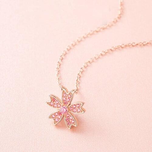 2021 New Female Elegant Clavicle Rose Gold Color Rhinestone Leaf Pendant Necklaces Women Jewelry