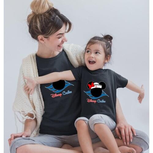Mommy and Me Korean Style Outdoor Black White T-shirts Harajuku Disney Summer New Products Family Clothes Cartoon Printing Trend