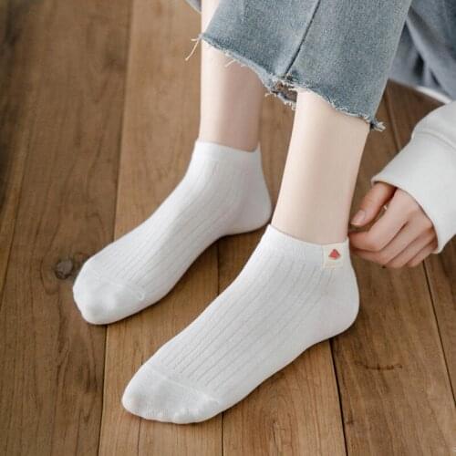 4 Pair/Lot Summer Comfortable Sport Cotton Socks Invisible Short Womens White Boat Socks Ankle Socks Fashion New Cute Harajuku
