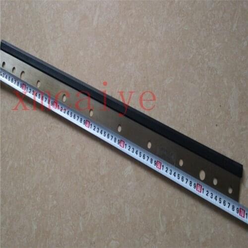 KORD64 Wash Up Blade HD Offset Printing Machine Spare Parts Size: 690*50 MM 12 holes