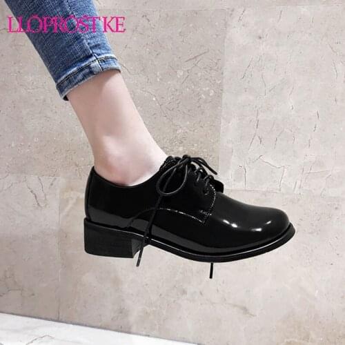 Lloprost Ke Shoes With Medium Heels