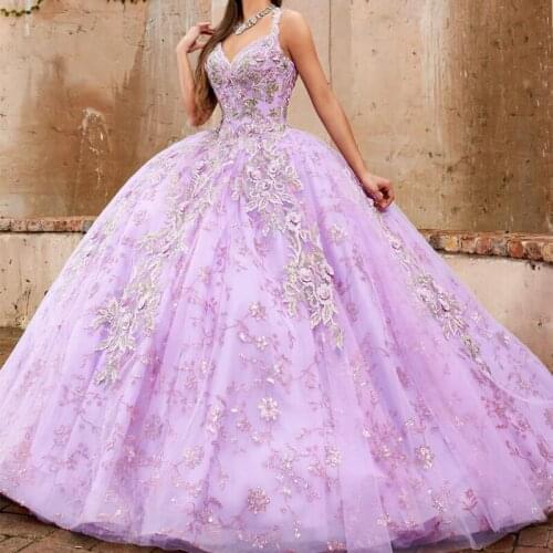 Luxury Purple Princess Quinceanera Dresses Lace Embroidery Sequins Ball Gown Vestidos De Quinceañera Plunging Neck Sweet 16