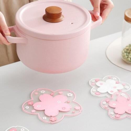 New Cute Coasters Flower Shape Blossom Season Ocean Quicksand PVC Water Cup Mug Placemat Cushion Cup Mats Insulation Pad