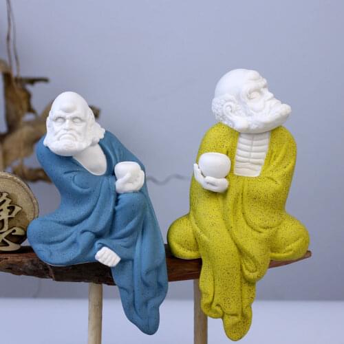 New product ceramic little monk, statue of Bodhidharma， Modern Art White Porcelain Hand Sculpture，Cute home decoration statue