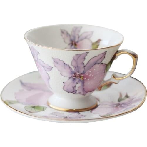 220 Ml High Quality Bone Porcelain Coffee Cups Vintage Ceramic Cups On-glazed Advanced Tea Cups And Saucers Sets Luxury Gifts