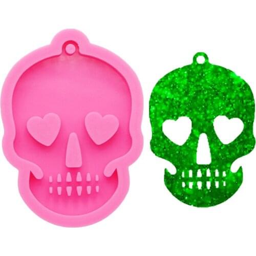 Pink Silicone Mold Pendant Skull Keychain Mould Chocolate Biscuit Fudge Mould Aromatherapy Plaster Car Hanging DIY Tool