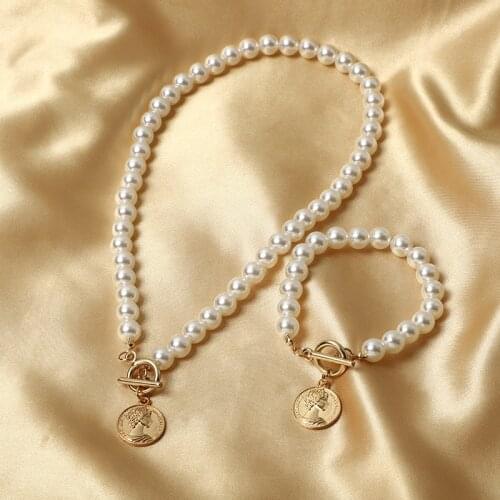2021 New Fashion simple pearl necklace female ins cold wind beauty head pendant short clavicle chain trend