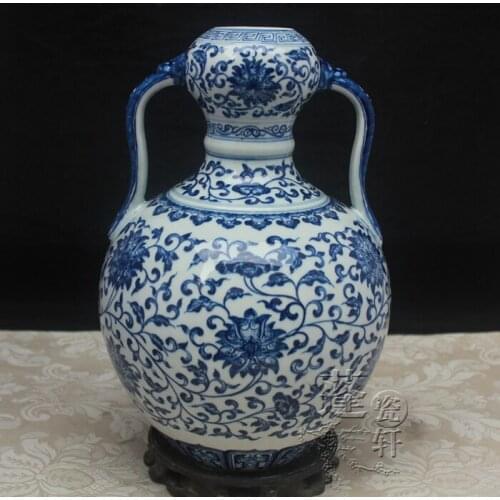 Jingdezhen ceramic vase ornaments hand-painted antique blue and white lotus celebrity ears garlic BOTTLE VASE room