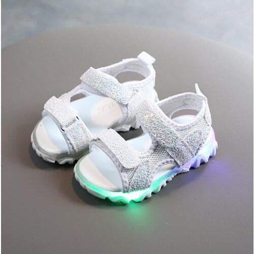 New Girls Sequins Led Sandals Kids Light Sandals Children Beach Shoes Non-slip Soft Toddler Sandal