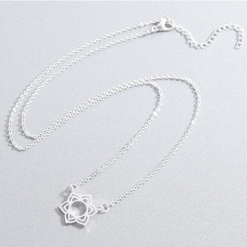 CHENGXUN Spring New Piercing Flower Necklace for Women Girls Sunflower Charm Jewelry Bridesmaid for Girlfriend Children