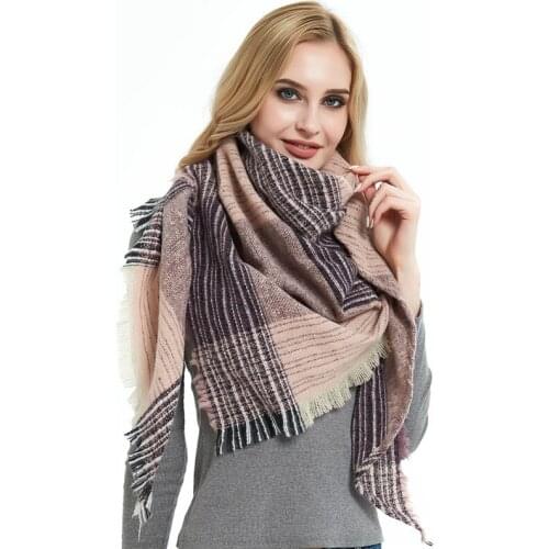 2021 Nwe Fashion Fall and Winter Triangle Shawl Ladies Thin Plaid Square Scarf Outdoor Keep Warm Polyester CN(Origin)