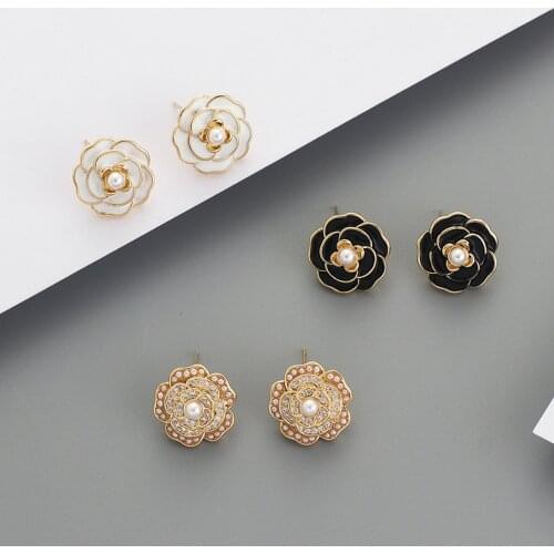 Gojomem Metal Women Classic Earrings Korean French Pearl Camellia Flower Earring Fashion Sweet Crystal Wedding Jewelry Gifts