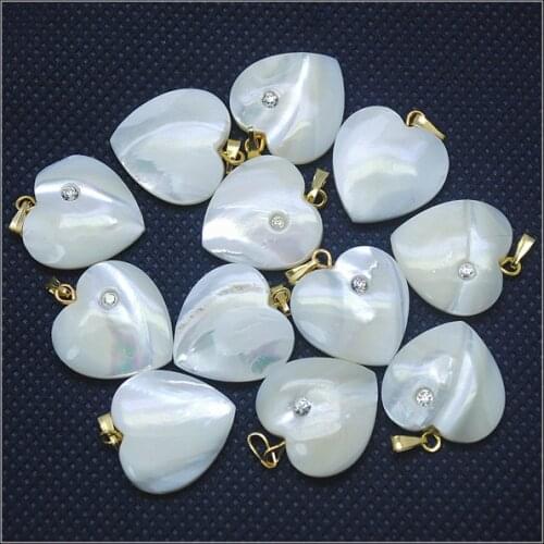 6PCS Nature Shell Pendants Heart Shape Saltwater Mother Of Pearl Size 20MM Charms Connectors Golden Colors