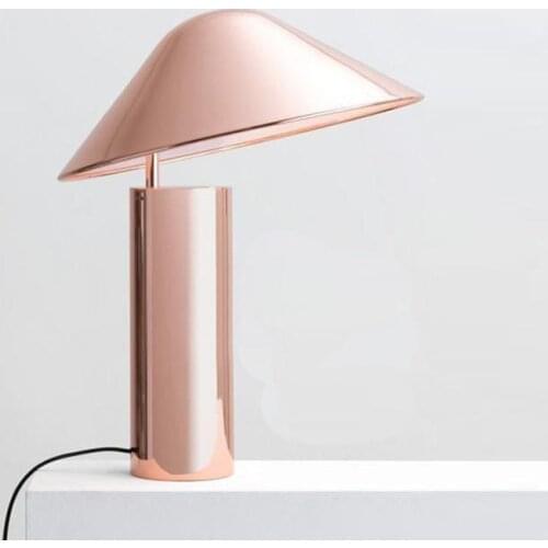 The Nordic postmodern personality lanbo engineering designer sitting room bedroom office use decorative lamp