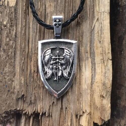 1PCS Archangel St Michael Protect Me Saint Shield Protection Charm necklace Talisman Necklace