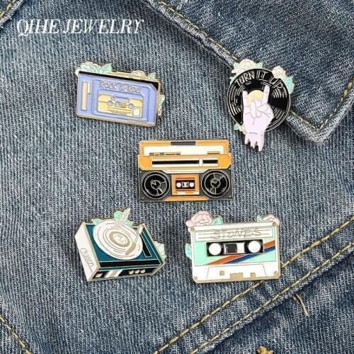 Music Enamel pins Tape Player Disc Recorder Lapel pins Rock Hand Gesture Brooches Rock and Roll Fans Jewelry Stones Band Gifts