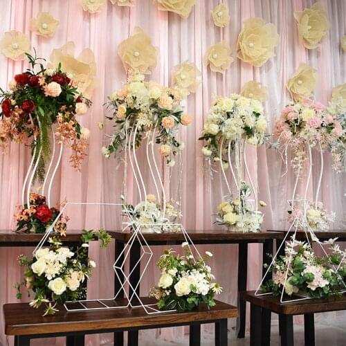 Customize wedding props high flowers ornaments with iron shelf wedding floral main table flower stage welcome flower arrangement