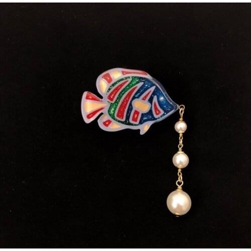 2021 New Hot Brand Fashion Jewelry For Women Purple Design Party Sweater Brooche C Name Stamp Ocean Fish Brooches