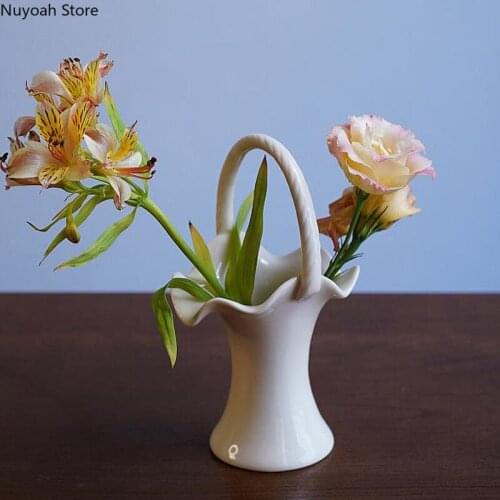 Nordic Simple White Ceramic Vase Creative Portable Flower Basket Decoration Table Fruit Basket Small Vase Modern Home Decoration