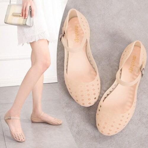 Fashion Buckle Strap Hollow Ladies Jelly Shoes 2020 Summer Rain Shoes Woman Sandals Waterproof Beach Female Flat Plastic Sandals