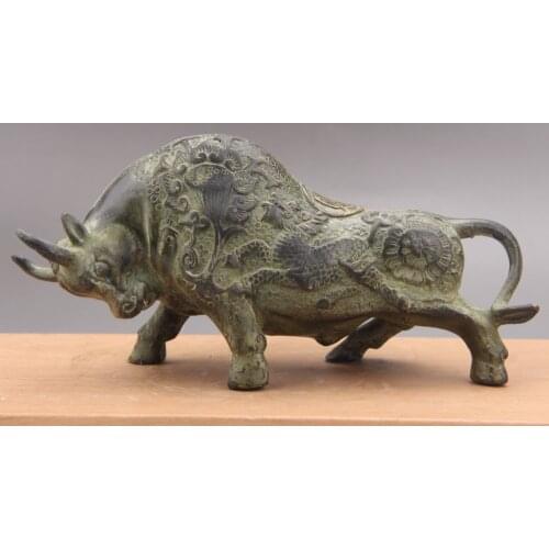 Exquisite China bronze ware Hand Carved cattle statue