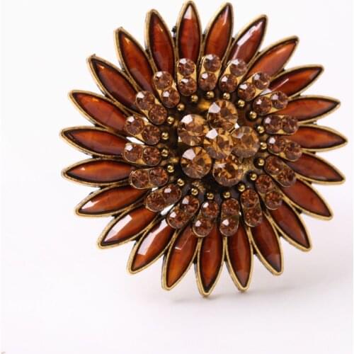 10PCS metal innovative flower shape napkin ring brown diamond imitation napkin ring table decoration western food party accessor