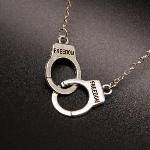 Personality Handcuff Necklace Pendant Silver Color Street Style Chain Necklace Gift for Friend Punk Style Fashion Neck Jewelry