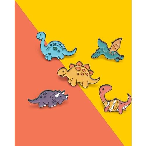 Cartoon cute dinosaur pterosaur shape metal enamel drip brooch creative clothes bag decoration pin to send a friend gift