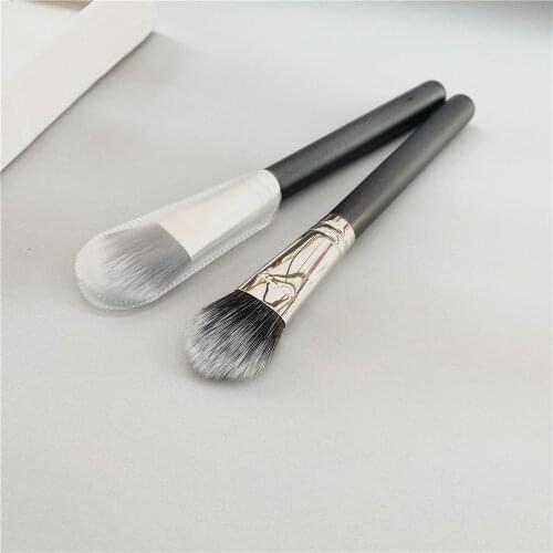 Duo Fibre Foundation Concealer Mineralize Cream Makeup Brush #132 Flawlessly Evenly Finish Blending Beauty Cosmetics Brush Tools