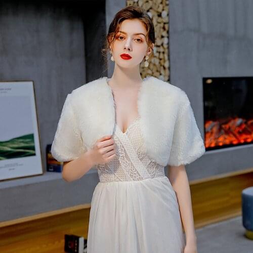 Fur Shawl Wedding Wrap Women Winter Bridal Wraps Etole Femme Mariage Warm Fur Bolero Bridal Jacket Prom Evening Dress Cape Coat