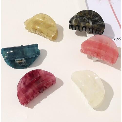 New Medium Size 8cm Acrylic Hair Claw Clip Ins Geometric Crab Pastel Plain Color Glitter Clamps for Women Hair Accessories