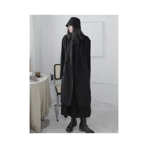 The new yamamoto-style warm fabric coat is small in design, japanese-style loose lady dark jacket retro trend