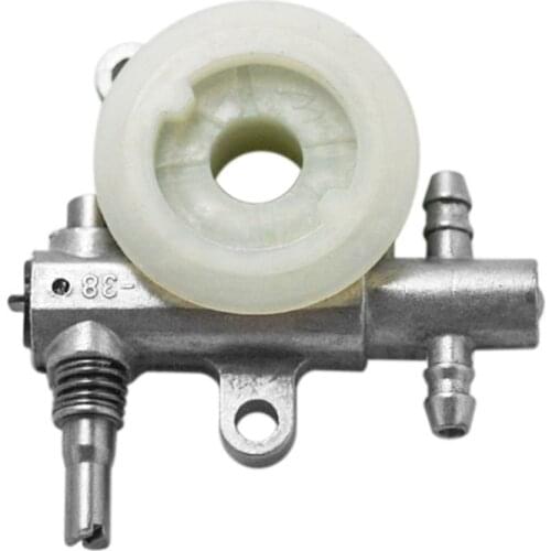 2500/3800 Chainsaw Spare Parts Chainsaw Oil Pump With Worm Drive Gear Fits Chain Saw 25CC/38CC