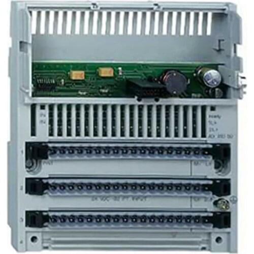 Discrete Signals Block 170ADO35000 PLC Expansion Module for use with Modicon Momentum 24 V dc 125 x 141.5 x 47.5 mm