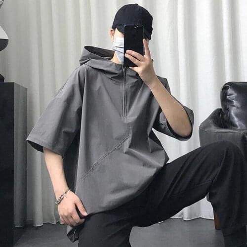 OloMM Men's T-shirts With A Hood