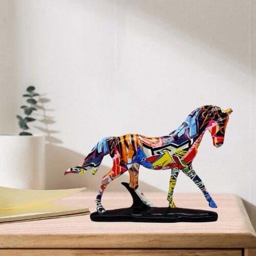 Modern Horse Statue Home Decor Animal Ornament Sculpture Horse Art Figurine Graffiti Decoration for Living Room TV Shelf
