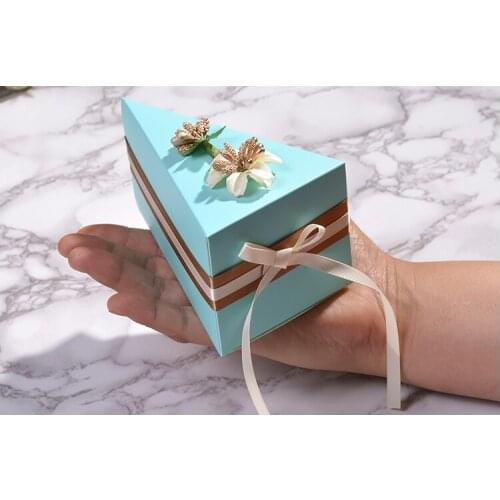 50/100pcs Blue / Pink Kid Milk Bottle Triangular Cake Style Baby Shower Party Candy Boxes Chocolate Boxes Gift Box Bomboniera