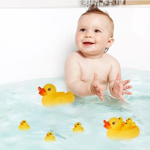 4PCS Yellow Duck Family Bath Set Floating Squeaky Duckies Bath Duck Toys Baby Shower Toys Kids Bathtub Duck Set